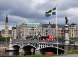 السويد تطرد معارضا سوريا بتهمة تعذيب جندي ببلاده