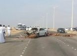 مصرع شخص وإصابة 9 آخرين في حادثي انقلاب سيارتين بالبحر الأحمر