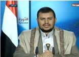 بالفيديو| صحفية يمنية ترشق رئيس الوفد الحوثي في جنييف بالحذاء