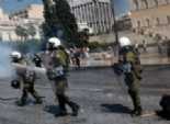 انفجار 3 قنابل غاز صغيرة في أثينا