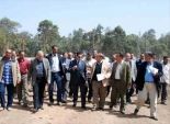 محافظ الشرقية يخاطب وزير الداخلية لإقالة عمدة قرية تعدى على أرض زراعية