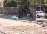 بالفيديو| خبراء المفرقعات يبطلون "قنبلة" في ميدان المطرية