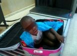 بالصور| كشف عملية تهريب طفل إيفواري إلى إسبانيا داخل حقيبة سفر