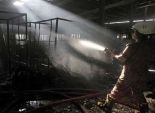 بالفيديو| امتداد حريق مخزن أخشاب في أسيوط لـ3 محال أقمشة مجاورة