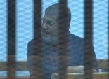 بالفيديو| مشاهد طريفة في محاكمة مرسي فى 