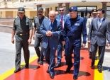 وزير الدفاع يعود إلى القاهرة بعد رفع العلم المصري على الفرقاطة 