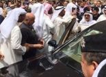 أمير الكويت يصل موقع انفجار مسجد الإمام الصادق لمتابعة تداعيات الحادث