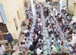 محبو «الشيخ مرتضى» ينظمون أطول مائدة إفطار فى الأقصر