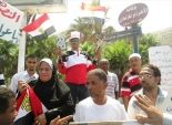 بالصور| نشطاء يتظاهرون في الإسكندرية للاحتفال بافتتاح القناة الجديدة