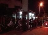 بالصور| زحام أمام كهرباء شمال دمياط بسبب عدادات الكارت
