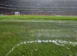إلغاء مباراة بولندا و إنجلترا و تأجيلها الى غدا بسبب الأمطار الغزيرة