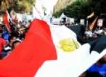 أهالي السيدة زينب يطوفون شوارعها بالسيارات وعلم مصر احتفالا بالاستفتاء