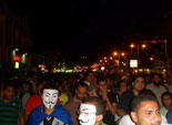شباب السويس يتظاهرون أمام مقر الحاكم العسكرى
