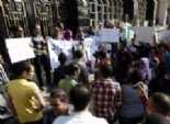 وقفة احتجاجية لطلاب 6 أبريل أمام التعليم العالي ضد تعريب العلوم بالدستور