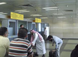  تعطل العمل بمطار برج العرب بسبب إضراب شرطة أمن المطار 