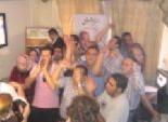 أنصار المرشح الخاسر يهتفون أمام مقر حملته: الشعب يريد إعدام المشير 
