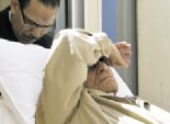 مصادر: نقل «مبارك» إلى مستشفى «المعادى العسكرى» خلال ساعات