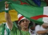 جمهور «الجزائر» يعتدى على لاعبيه فى مطار «مانديلا».. و«أديبايور» يشتبك مع أمن البطولة