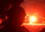 عاجل| المتظاهرون يقطعون طريق كورنيش النيل ويشعلون النيران بسيارة شرطة