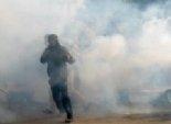  حالات اختناق بين معتصمي التحرير بسب قنابل الغاز