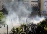 عاجل| الأمن يطلق قنابل الغاز لتفرقة مؤيدي 