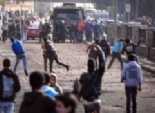 تبادل الطوب والحجارة بين المتظاهرين أعلى كوبرى قصر النيل