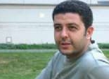 شقيق الشهيد أحمد بسيوني: تصرفات مبارك في القفص مستفزة.. وأطالب بمحاكمة مرسي بنفس التهم