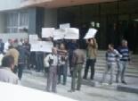 إضراب عمال الزجاج الدوائي بالسويس احتجاجا على استقدام عمالة أجنبية