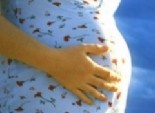  أبحاث طبية: تناول الحامل للمكسرات يحمي طفلها من حساسية الفول السوداني