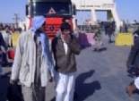 «السلوم» يستقبل 10 آلاف عائد من ليبيا.. ومسلحون يحتجزون آخرين قرب الحدود التونسية
