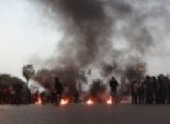  المئات من مدينة البلينا يقطعون كوبري أخميم العلوي احتجاجا على خطف طالبة جامعية
