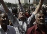  متظاهرو التحرير يرددون هتافات مناهضة لجماعة الإخوان وسياسة السمع والطاعة