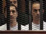 قطاع السجون: نجلا مبارك ليس لديهما هواتف محمولة أو 