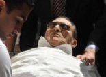 خبيرة لغة الجسد: مشهد مبارك في قفص الاتهام يدل على أنه بصحة جيدة