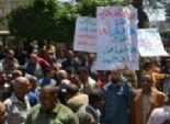 تجمهر المئات من المعارضين أمام ديوان عام محافظة الغربية للمطالبة بسقوط مرسي